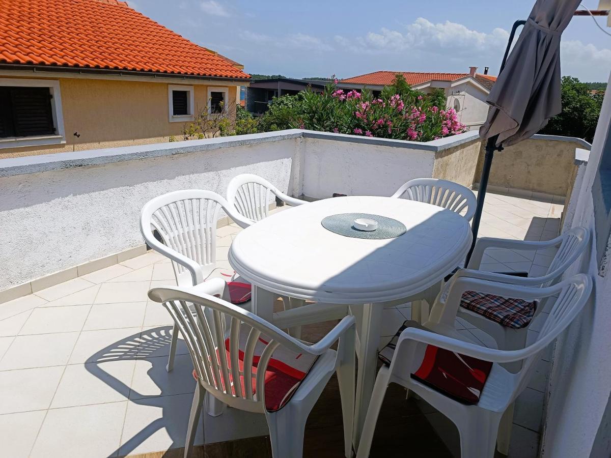 Apartments Babic 50 Meters From The Beach Vir Exterior foto
