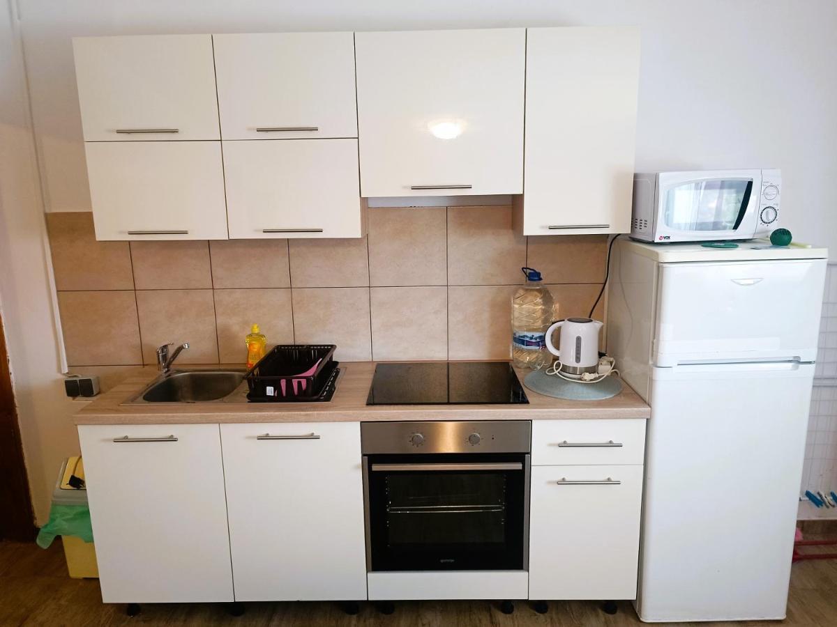 Apartments Babic 50 Meters From The Beach Vir Exterior foto