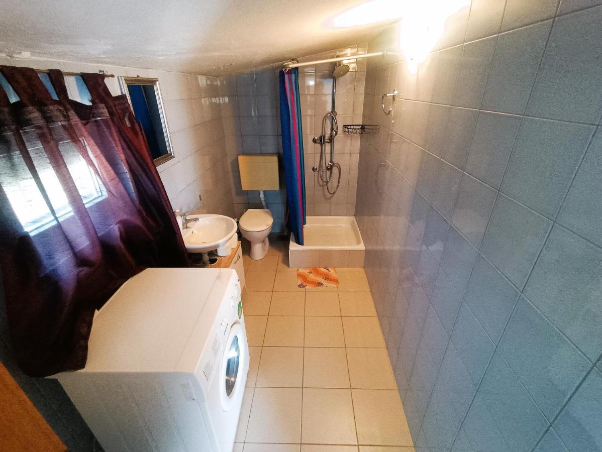 Apartments Babic 50 Meters From The Beach Vir Exterior foto