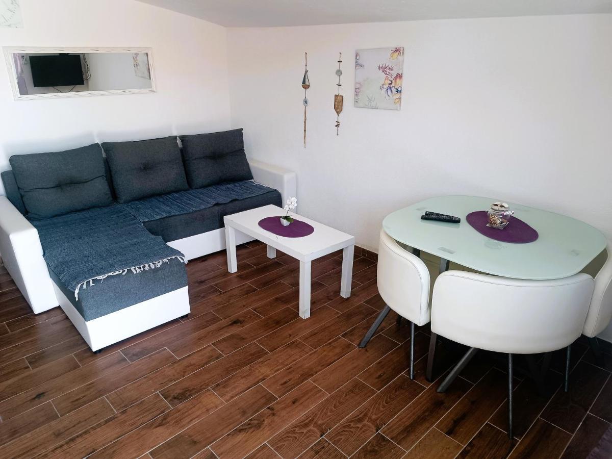 Apartments Babic 50 Meters From The Beach Vir Exterior foto
